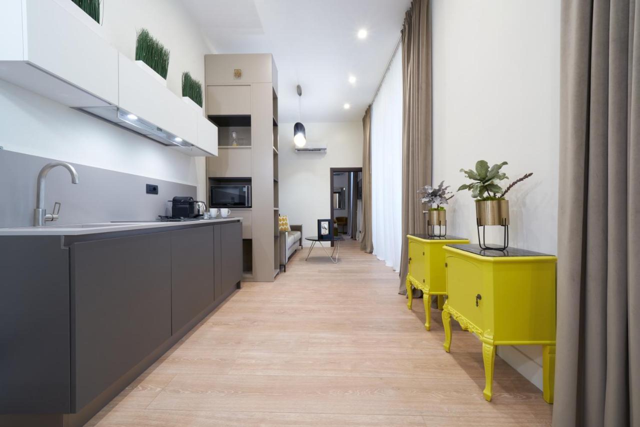 The One Napoli Luxury Apartment Exterior photo