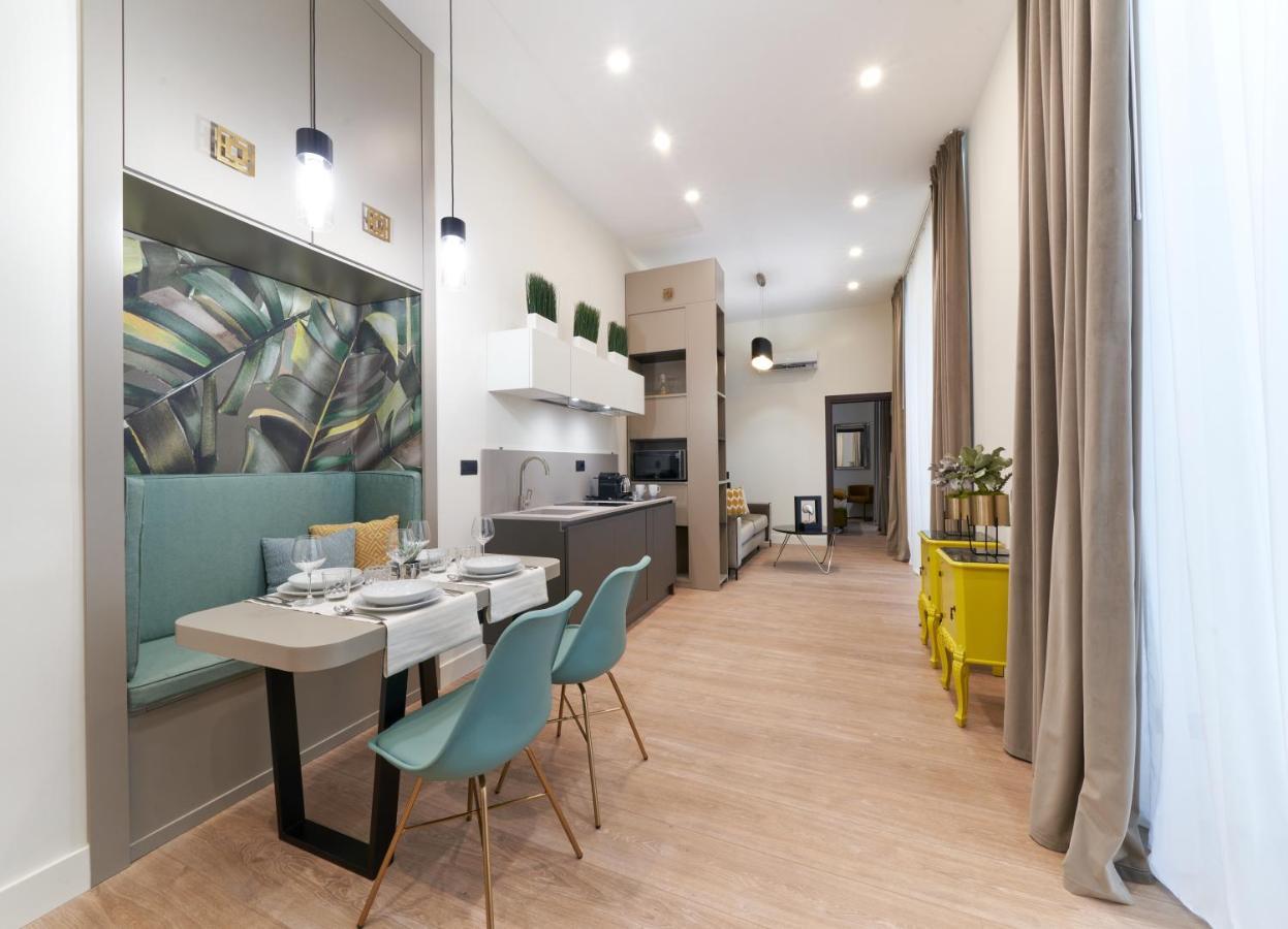 The One Napoli Luxury Apartment Exterior photo