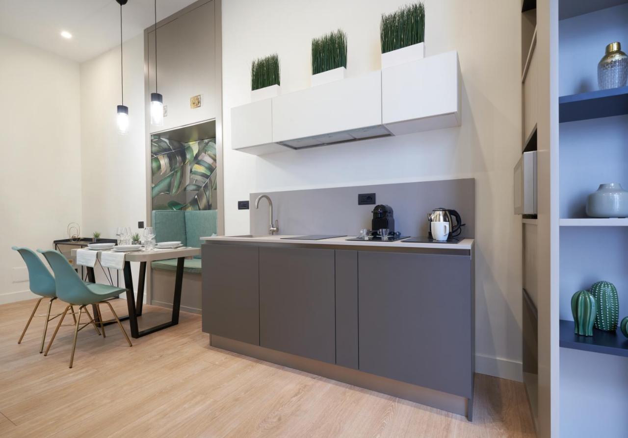 The One Napoli Luxury Apartment Exterior photo