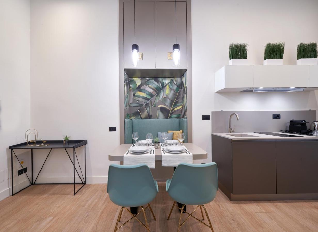 The One Napoli Luxury Apartment Exterior photo